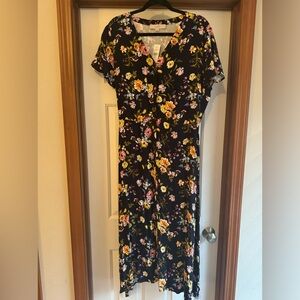 Ann Taylor LOFT MIDI Dress - Navy and Floral, Never Worn